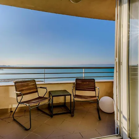 Club218 Wellness Apartman Siófok